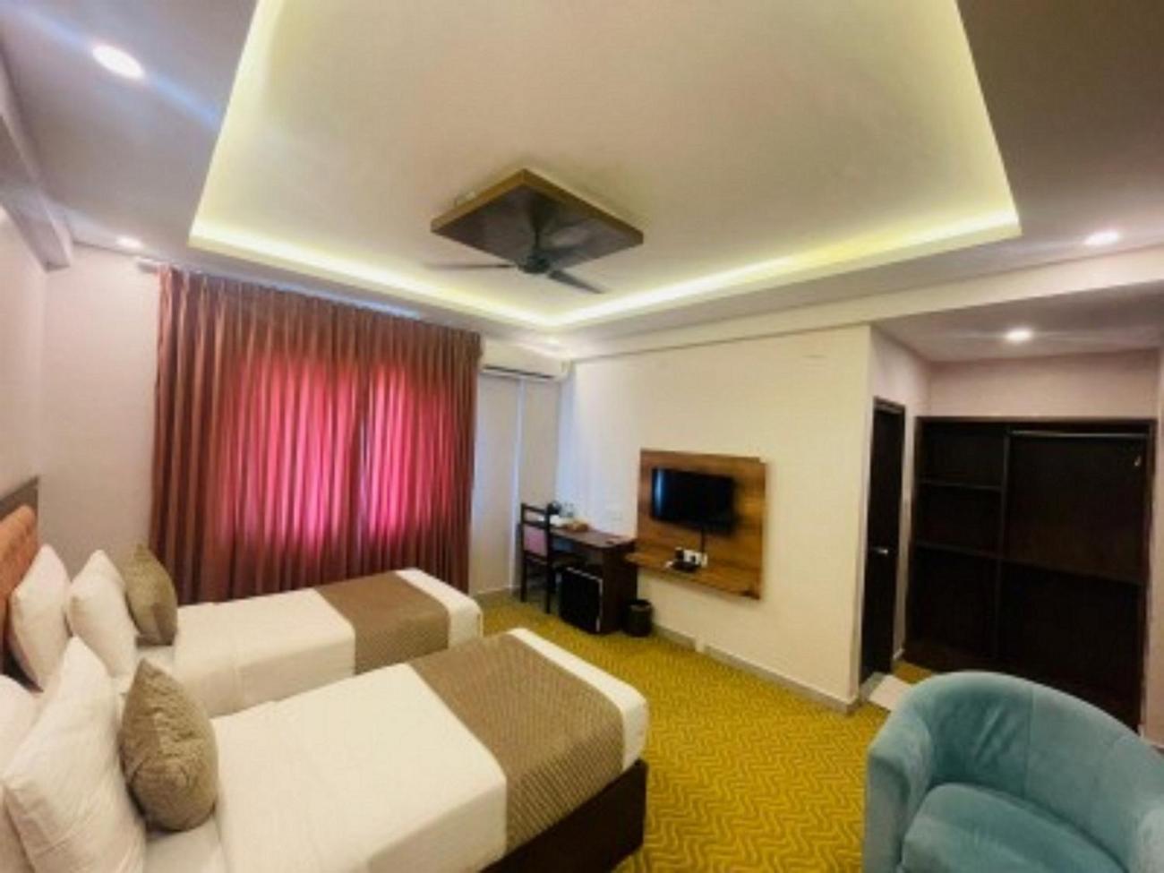 Vovo Hotels Yelahanka Exteriör bild