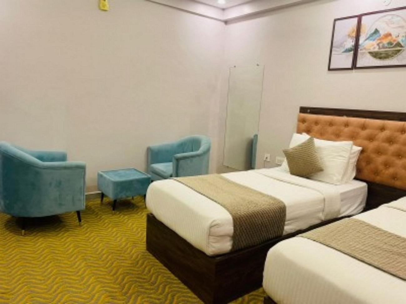 Vovo Hotels Yelahanka Exteriör bild